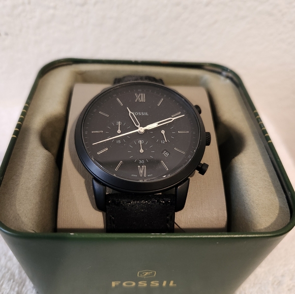 Fossil Dark-Toned Chronograph Watch - Picture 1 of 4